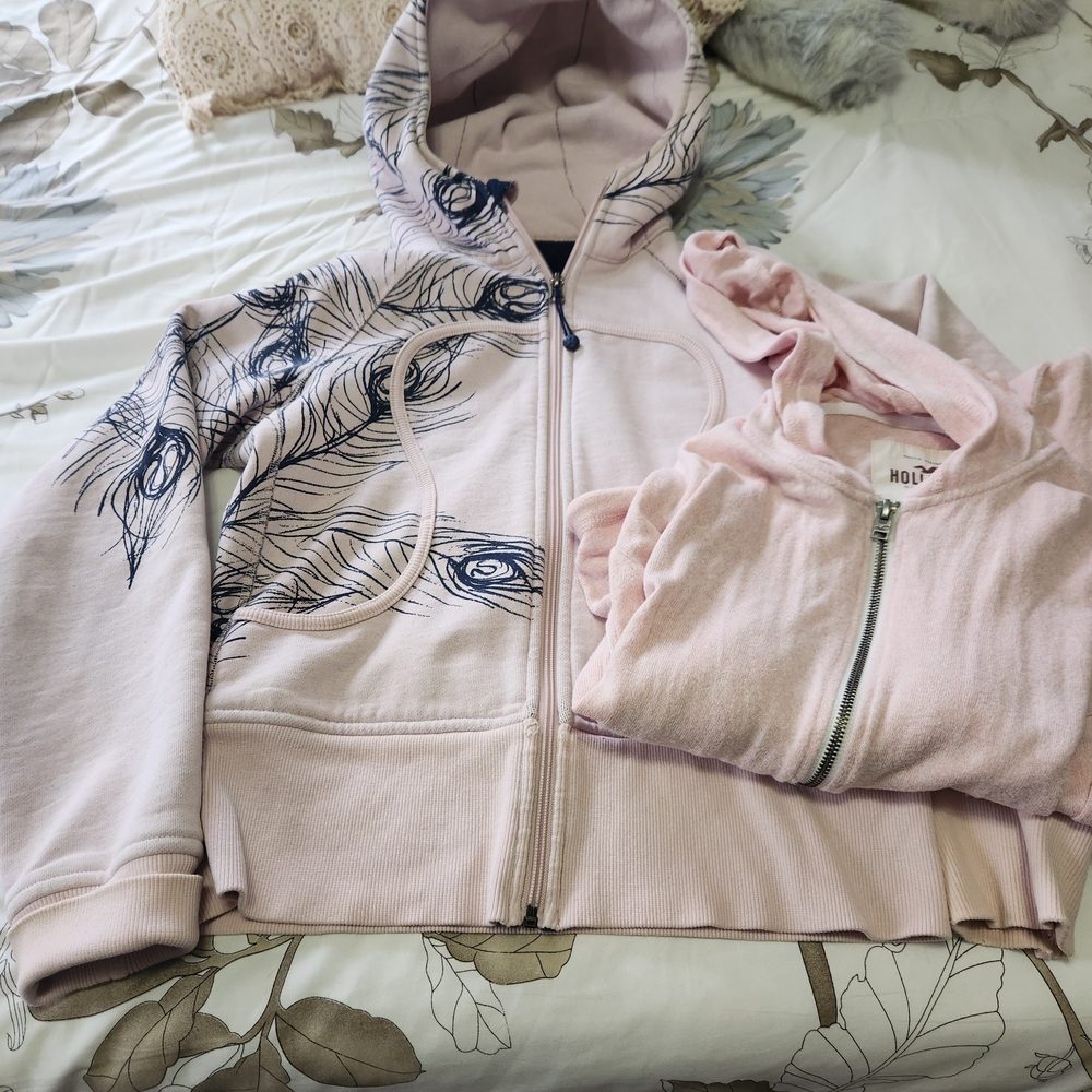 Lululemon Athletica Light Pink Hoodie with Feather Design